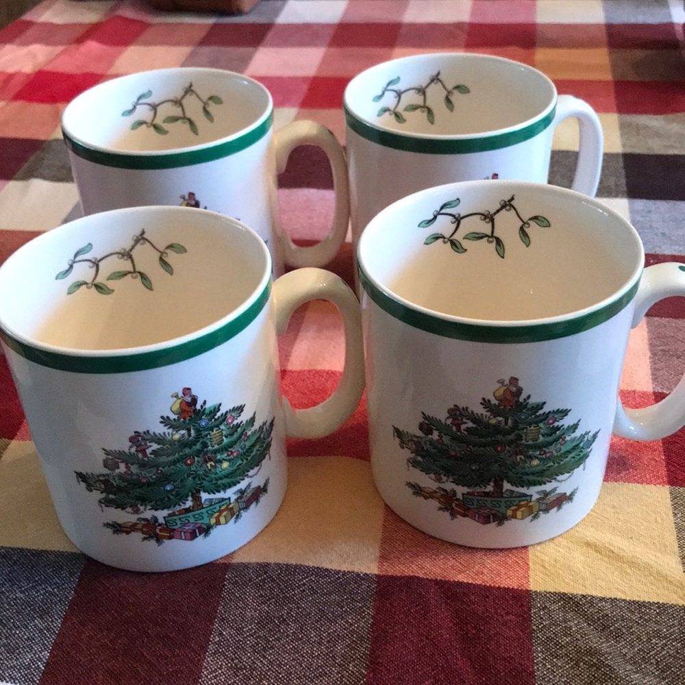 Spode Christmas Tree Mugs Set of 4- Made in England